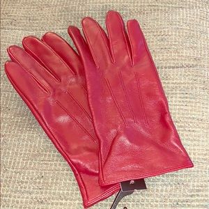 WOMANS FAUX LEATHER GLOVES